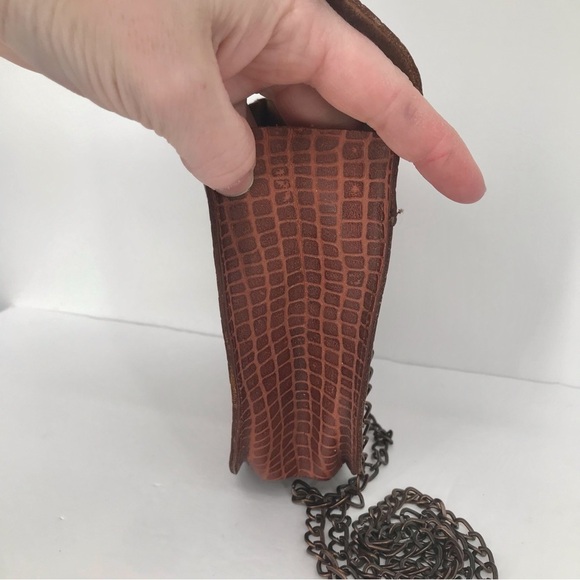 Leather Vintage Handbag with Modern Crossbody Chain - Picture 7 of 15